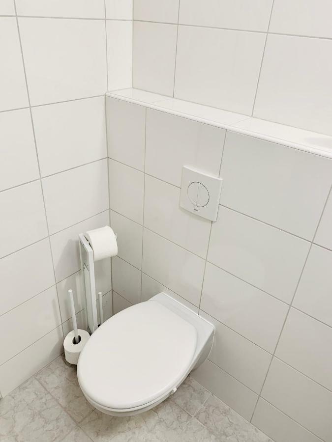 Direkte Uninaehe: Ferienwohnung Mit Grossem Doppelbett, Kuechenzeile Und Neu Renoviertem Badezimmer Χόμπουργκ Εξωτερικό φωτογραφία